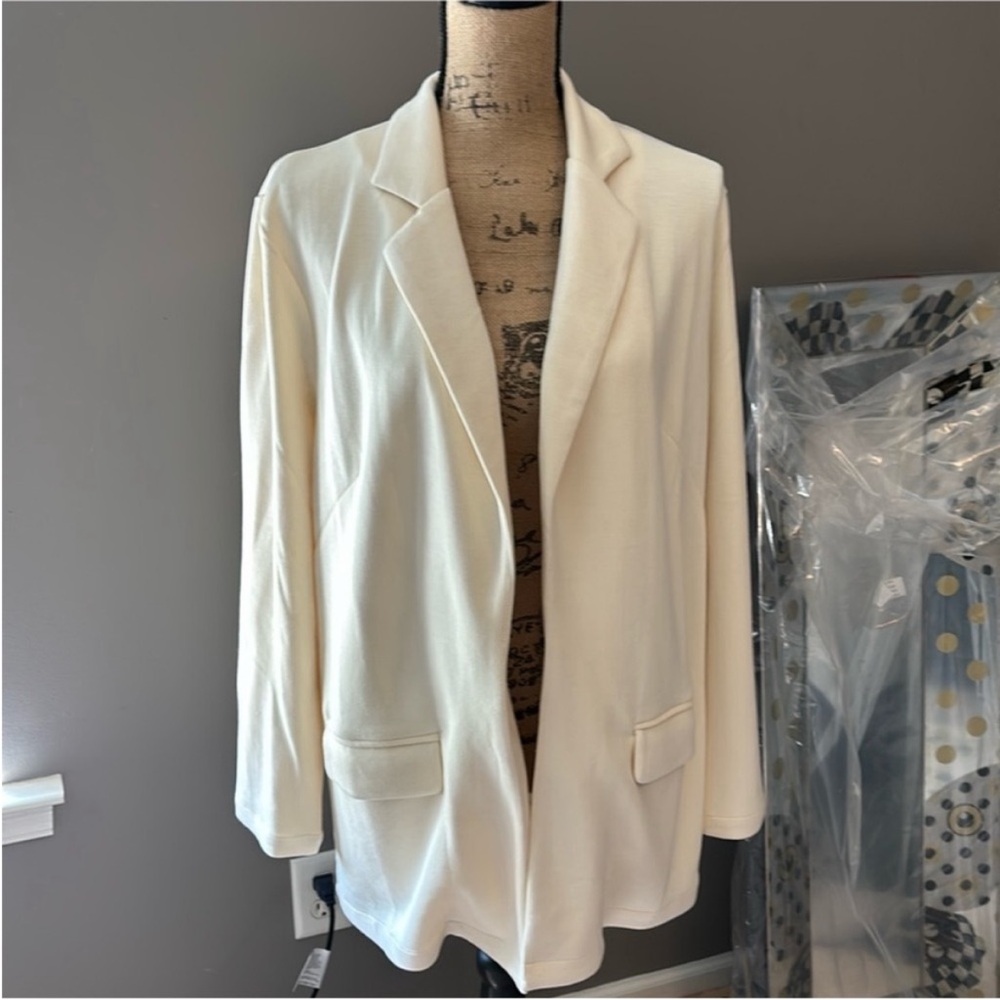 Scoop Scuba NYC Cream blazer size medium new with tags